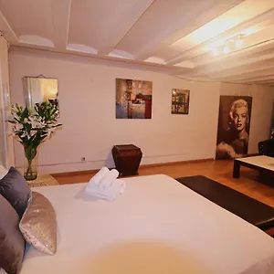 Efate Hostel Barcelona